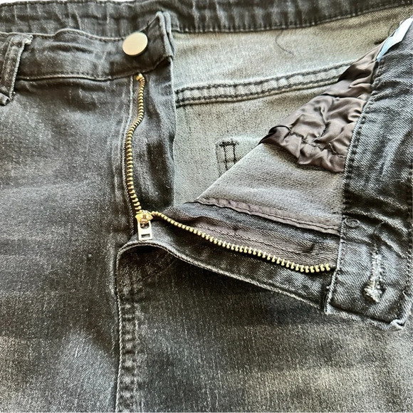 NEW Fringed Jean Shorts Women High Waist Washed Ripped Denim Shorts Butt-Lifting - Picture 8 of 9